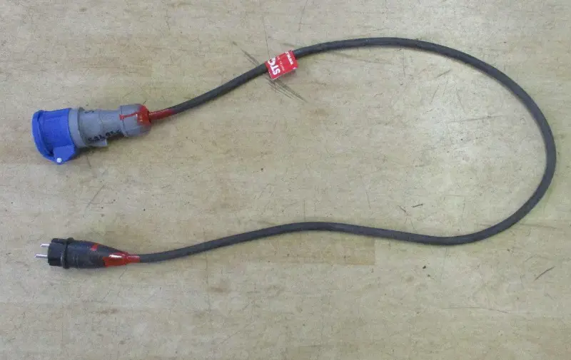 Kaabli üleminek Schuko (issi) - 1F 16A