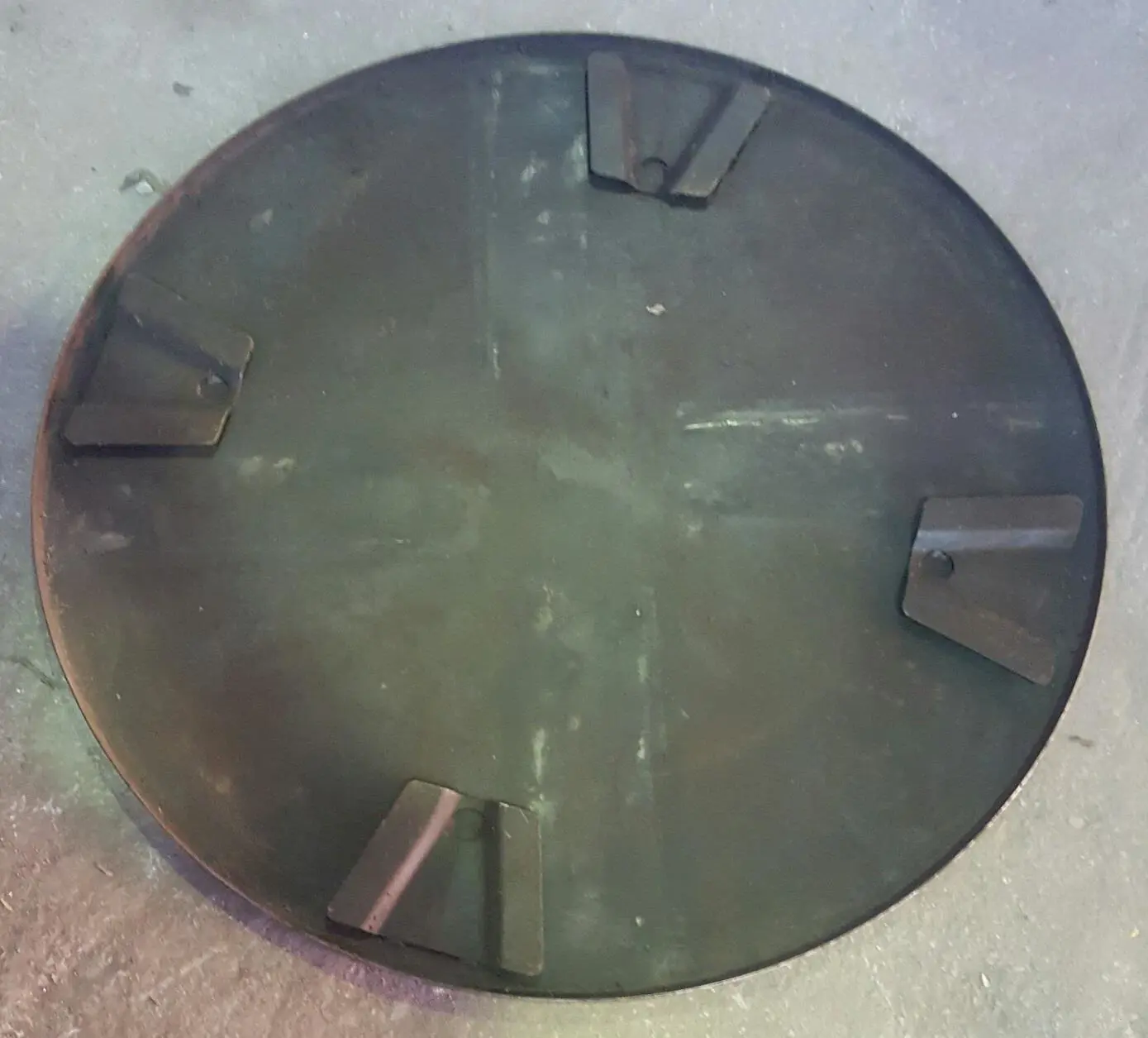 Concrete troweling machines disk, d=900mm (Two-sided rotation)