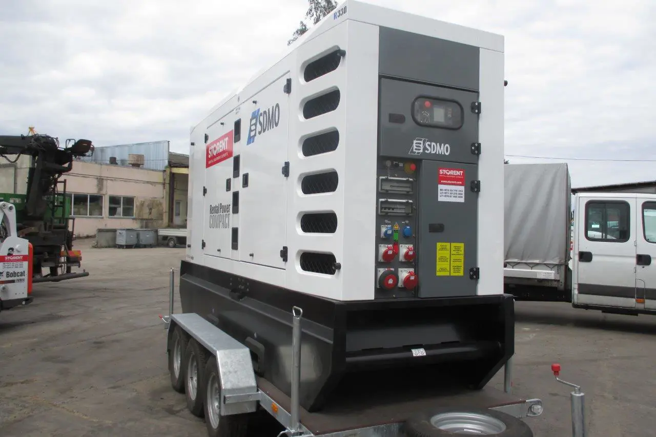 Generaator 240kW, diisel, poolhaagis .