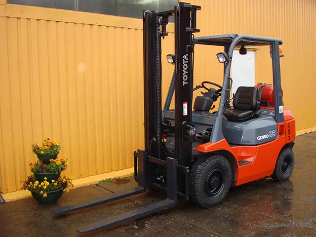 Warehouse loader, 2t