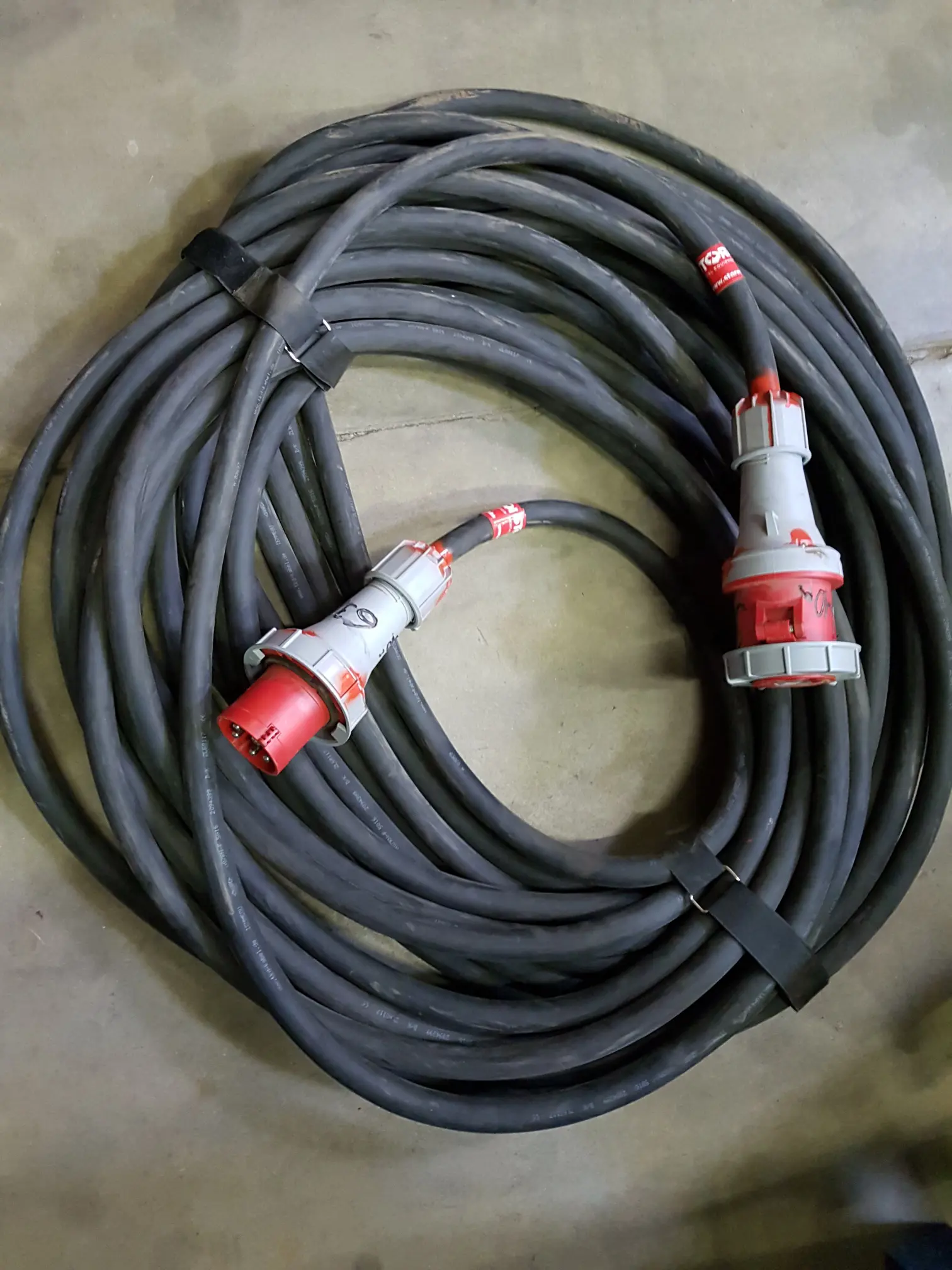 Jatkokaapeli 400V, 63A, 3F, 40m