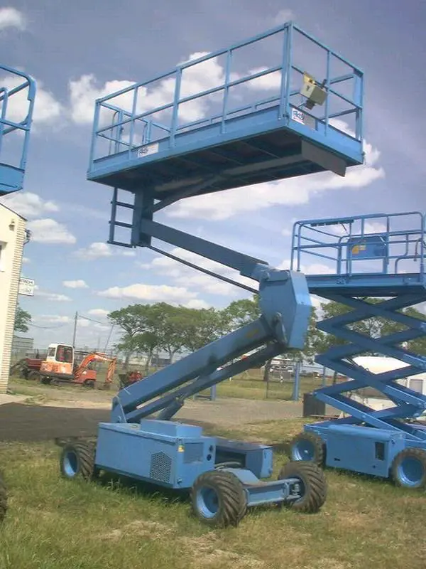 Saksilava (dieselkäyttöinen, 4WD), 10m