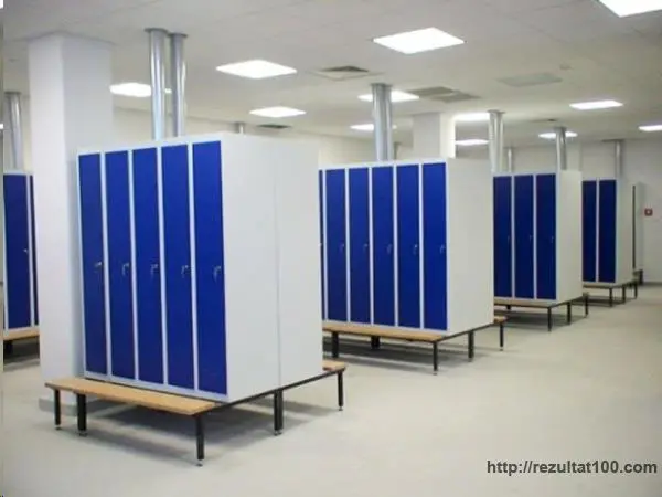 Metalinė persirengimo spenitelė  (4 durys, su suolu)