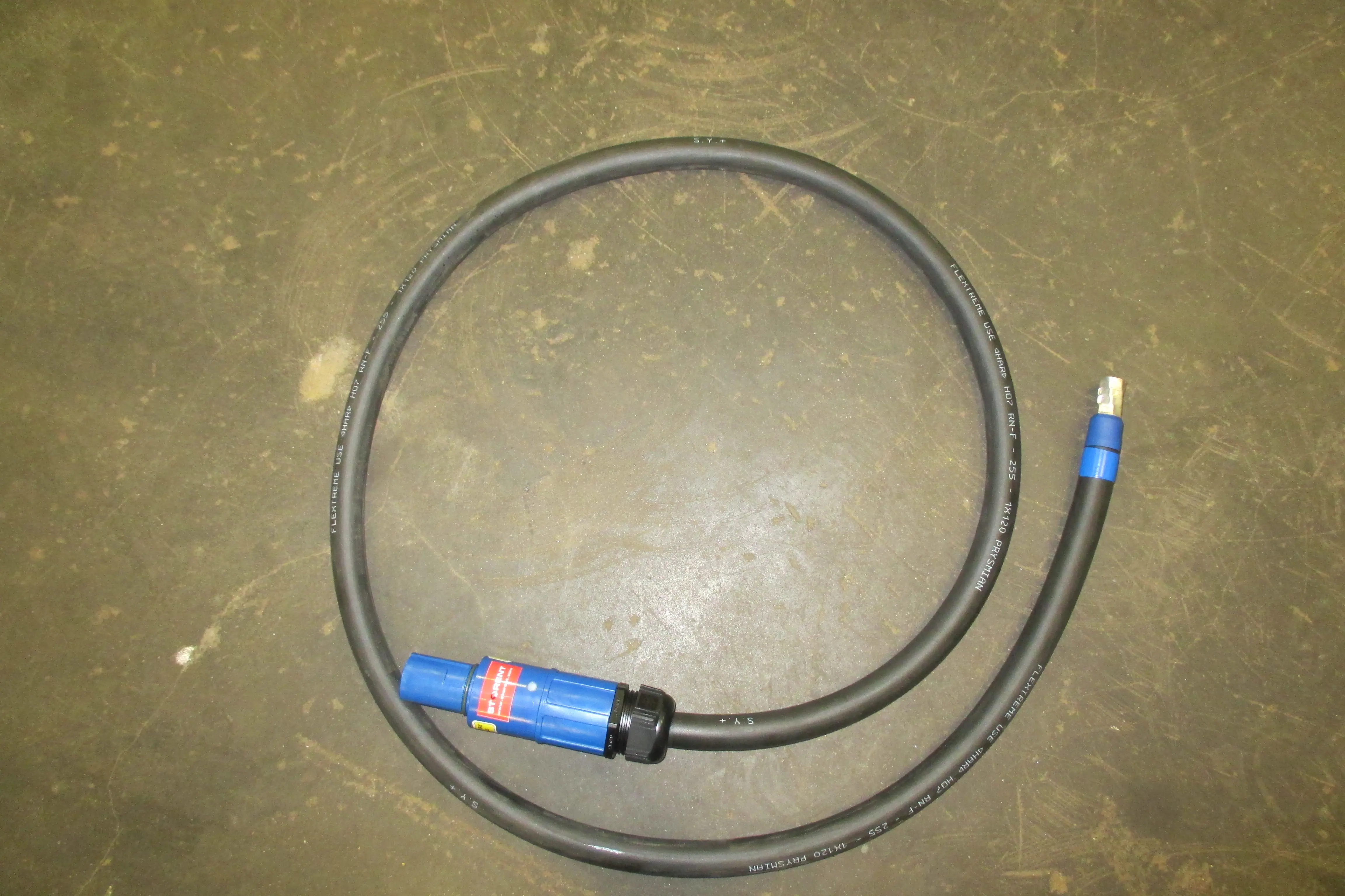 Kabelio perėjimas 120 mm2 (line drain/papka) - laidų galai