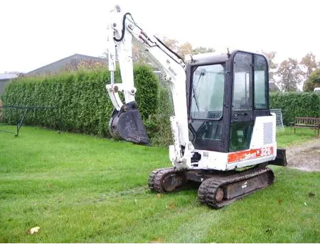 Mini-excavators, <3t