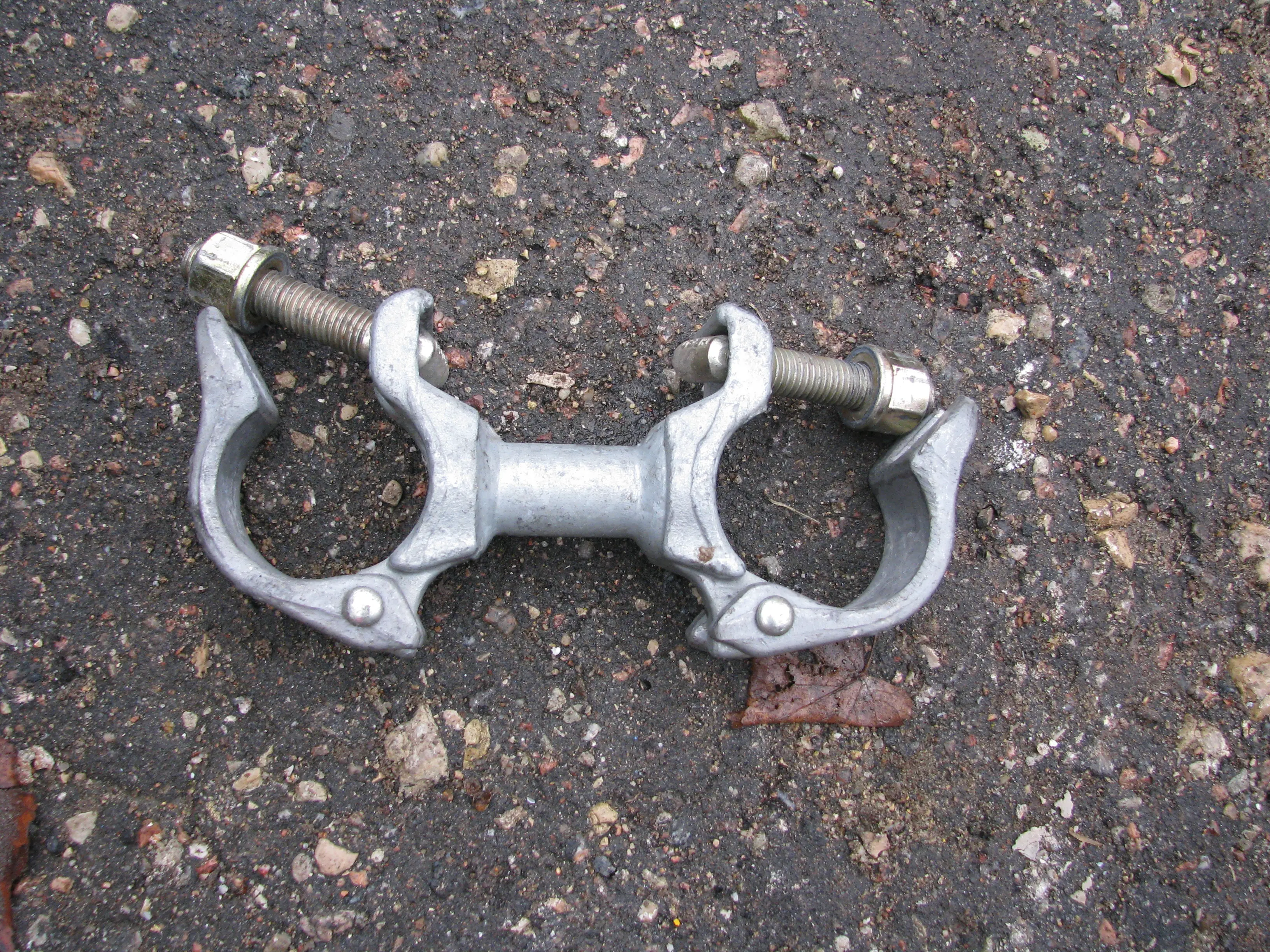 Geda Double parallel distance coupler