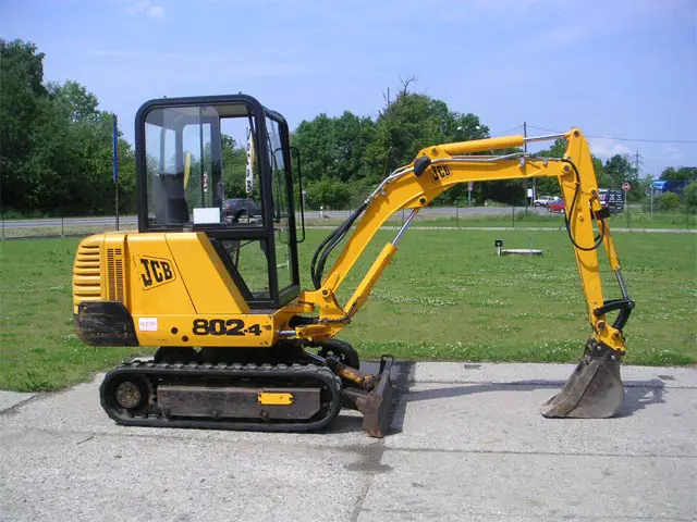 Mini-excavators, <3t