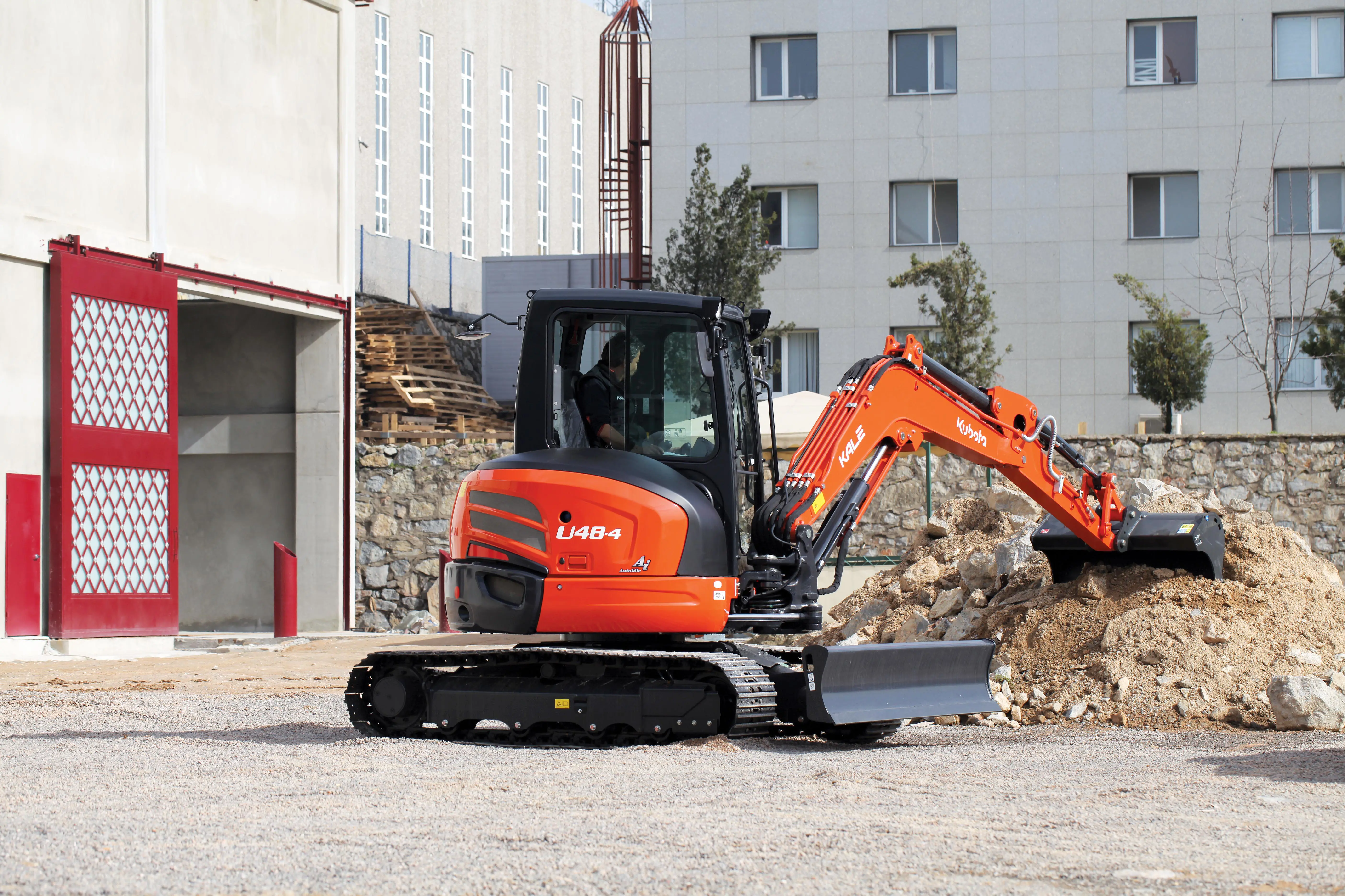Mini-excavators, <5t