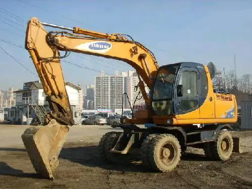 Wheeled excavators, <15t