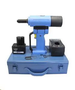 Riveting tool, battery