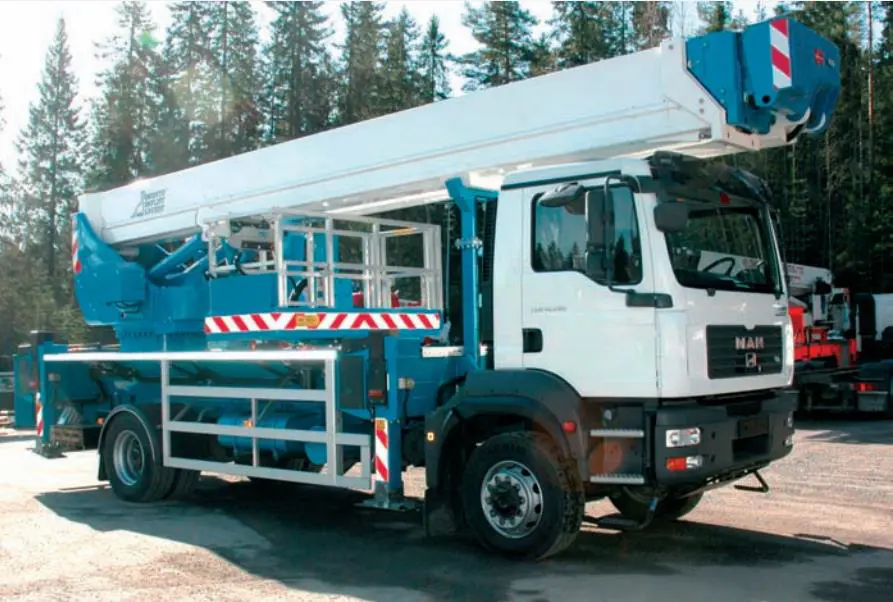 Auto lift with basket, 36m