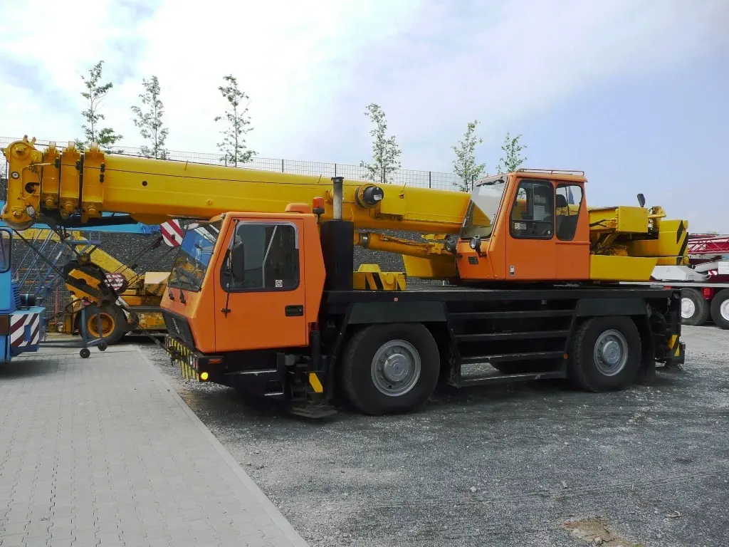 Autocrane